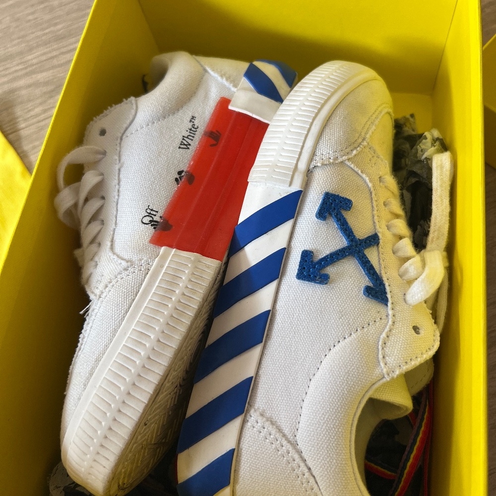 Low Vulcanized Canvas White Blue Off-White